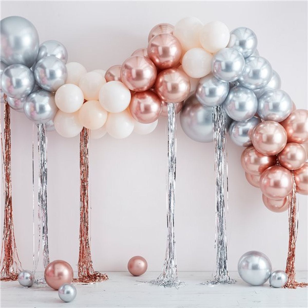 Mixed Metallics Balloon Arch With Streamers - 95 Balloons