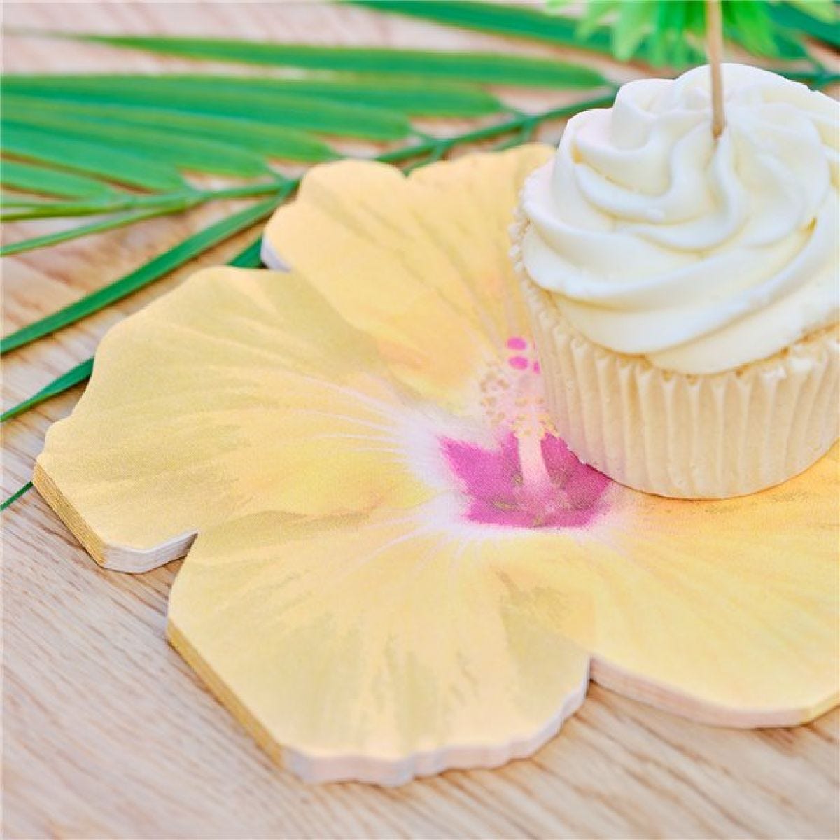 Tiki Tropics Flower Paper Napkins (16pk)
